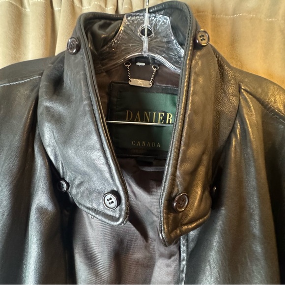 Danier Classic Black Leather Bomber Zip Jacket Thick Lined Vintage Moto 90s - Picture 16 of 16